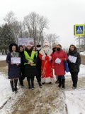 в преддверии новогодних праздников сотрудники Госавтоинспекции провели профилактическую акцию «Удачи на дорогах в новом году» - фото - 8