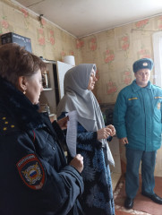 на территории Шумячского района проводилась комплексная профилактическая работа по обеспечению пожарной безопасности - фото - 5