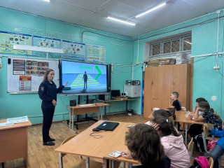 «я буду жить по правилам»: акция под таким названием прошла в городе Рославле - фото - 3