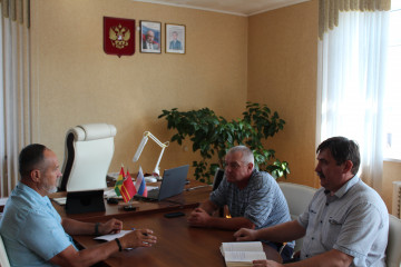 провели встречу с представителем ООО "Залесье Агро" Валерием Кручининым - фото - 1