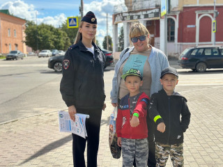 «пешеход на переход»: акция под таким названием прошла в городе Рославле - фото - 6