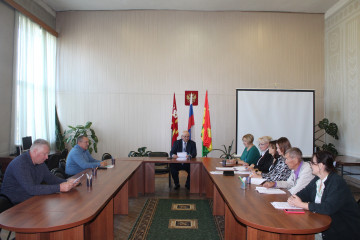 приняли участи е в очередном 16-ом заседании Шумячского окружного Совета депутатов - фото - 2