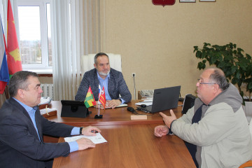 состоялась рабочая встреча с индивидуальным предпринимателем Главой КФХ Кебурия Тенгизом Давидовичем - фото - 1