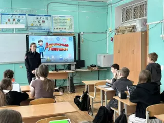 безопасные каникулы: Госавтоинспекция Рославля провела акцию для школьников - фото - 9