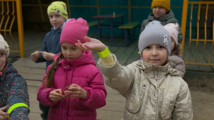 «по правилам» - в Шумячском муниципальном округе прошла профилактическая акция для малышей - фото - 4